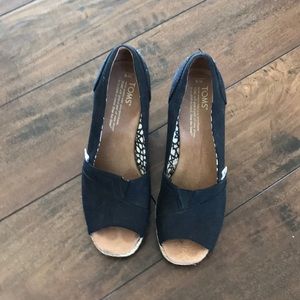 Toms wedges